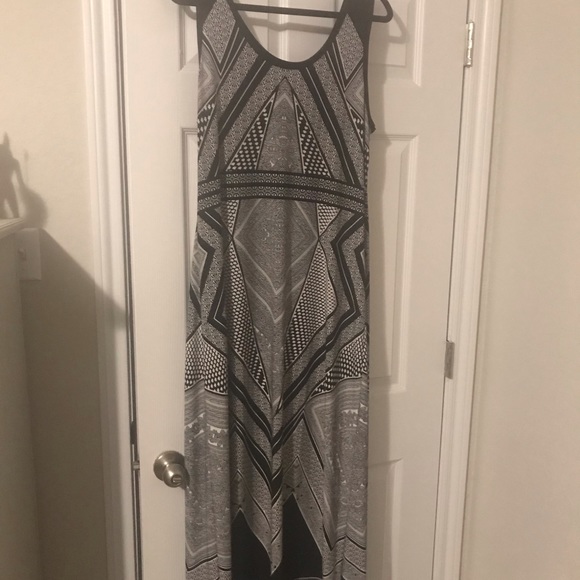 Gorgeous sheer black and white Aztec print dress - Picture 4 of 4